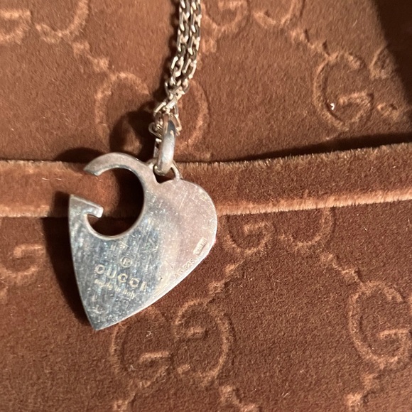 Gucci Silver Heart Pendant Necklace - Picture 4 of 6